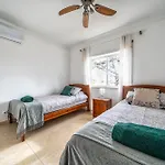 Oasis Park 2 Bedroom Floor At72 Apartmán