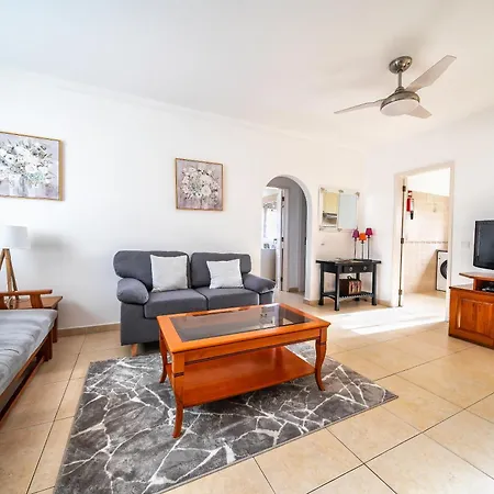 Oasis Park 2 Bedroom Floor At72 아파트 포티마오