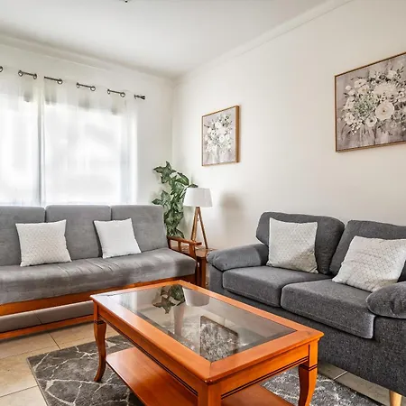 Oasis Park 2 Bedroom Floor At72 Портиман